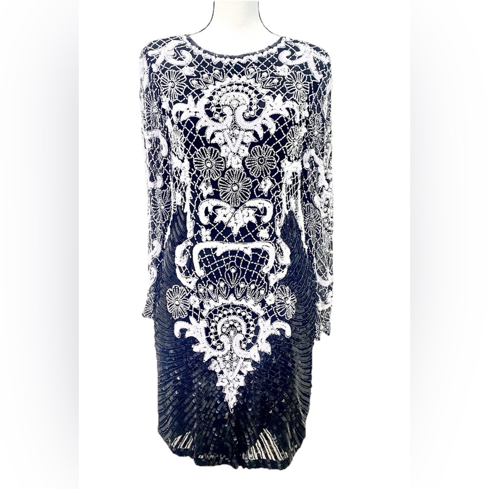 1980’s 100% Silk Black White Beaded Sequins Dress size 10/12 Glam Old Hollywood